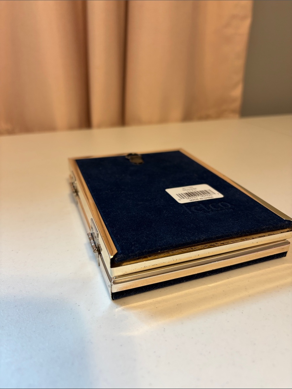 Fetco Silverplate Dual hinged 3.5 x 5” photo frame - Picture 4 of 7